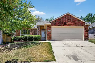 4717 Barnhill Ln, Fort Worth, TX 76135 - Photo 1