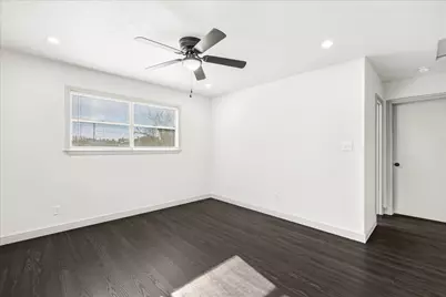 209 Kessler Drive, Granbury, TX 76048 - Photo 13