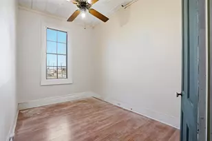 419-423 E Henderson St, Cleburne, TX 76031 - Photo 17