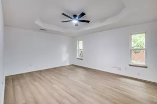 402 Country Meadow Dr, Mansfield, TX 76063 - Photo 15