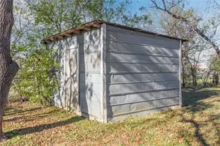 1112 W Baker St, Brownwood, TX 76801 - Photo 25