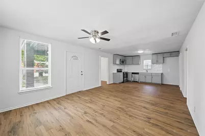 210 N 5th Avenue, Denison, TX 75021 - Photo 5