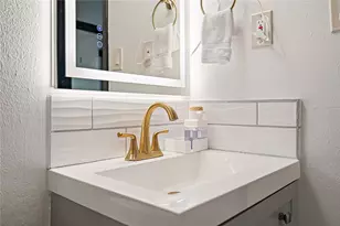 7018 Oleander Dr, Hitchcock, TX 77563 - Photo 29