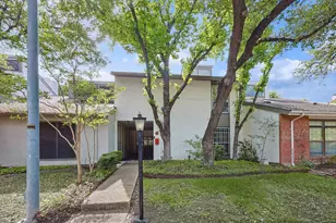 9801 Smokefeather Ln, Dallas, TX 75243 - Photo 3