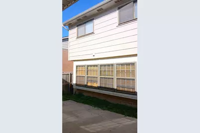 57 W Townhouse Lane #18, Grand Prairie, TX 75052 - Photo 5