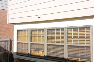 57 W Townhouse Ln, Grand Prairie, TX 75052 - Photo 5