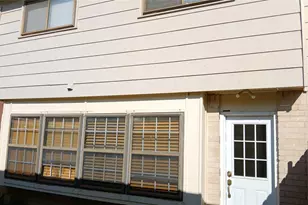 57 W Townhouse Ln, Grand Prairie, TX 75052 - Photo 7