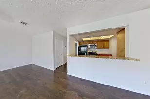 57 W Townhouse Ln, Grand Prairie, TX 75052 - Photo 17