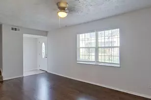 57 W Townhouse Ln, Grand Prairie, TX 75052 - Photo 25