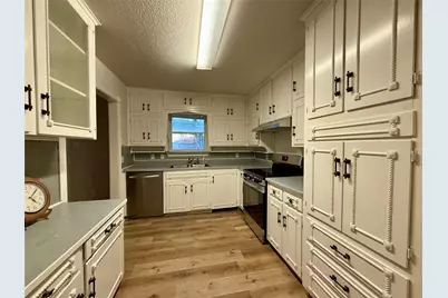 5721 Carolyn Drive, North Richland Hills, TX 76180 - Photo 3