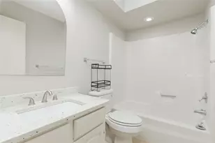 9142 Emberglow Ln, Dallas, TX 75243 - Photo 17