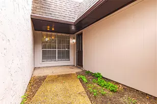 9142 Emberglow Ln, Dallas, TX 75243 - Photo 25