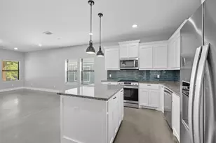 610 E Shepherd St, Denison, TX 75021 - Photo 7