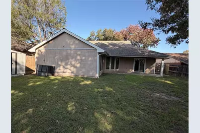 930 Lemontree Drive, Arlington, TX 76017 - Photo 17