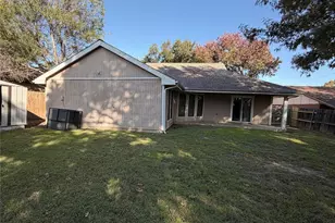 930 Lemontree Dr, Arlington, TX 76017 - Photo 17