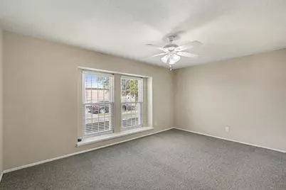 671 Stonewall Drive, Grand Prairie, TX 75052 - Photo 17