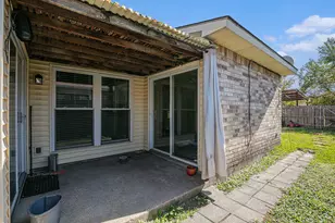 671 Stonewall Dr, Grand Prairie, TX 75052 - Photo 23