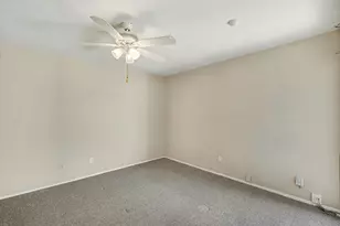 671 Stonewall Dr, Grand Prairie, TX 75052 - Photo 19