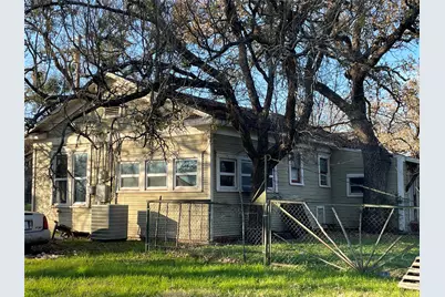 1402 NW 3rd Avenue, Mineral Wells, TX 76067 - Photo 3