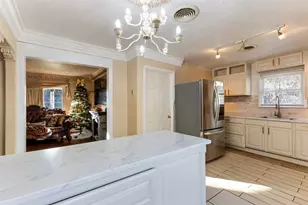 938 Gillham Rd, River Oaks, TX 76114 - Photo 5