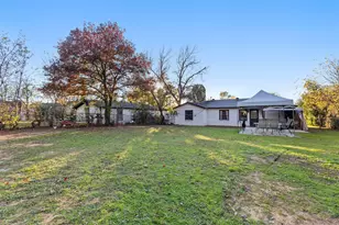 938 Gillham Rd, River Oaks, TX 76114 - Photo 17