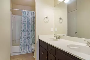 7600 Silveridge Dr, Fort Worth, TX 76133 - Photo 17