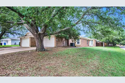 7600 Silveridge Drive, Fort Worth, TX 76133 - Photo 1