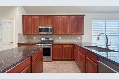 5312 Hockley Drive, Grand Prairie, TX 75052 - Photo 9