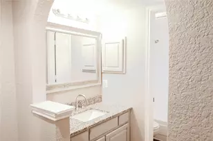 1704 Baird Farm Cir, Arlington, TX 76006 - Photo 11