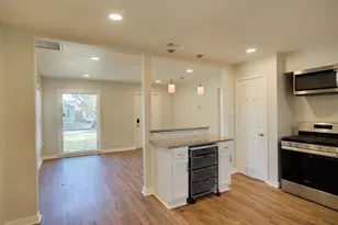 10421 Losa Dr, Dallas, TX 75218 - Photo 3