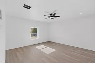 11505 Oak Tree Rd, Balch Springs, TX 75180 - Photo 17