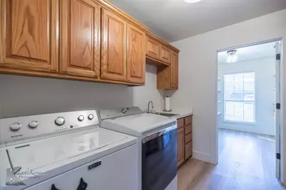 405 Paisano Drive, Clyde, TX 79510 - Photo 9