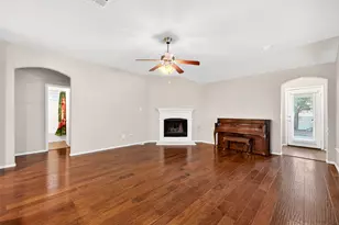 9105 Waterman Dr, Aubrey, TX 76227 - Photo 11