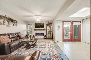 527 Towne House Ln, Richardson, TX 75081 - Photo 7