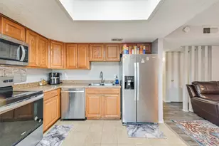 527 Towne House Ln, Richardson, TX 75081 - Photo 11