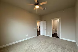 801 N Bishop Ave, Dallas, TX 75208 - Photo 13