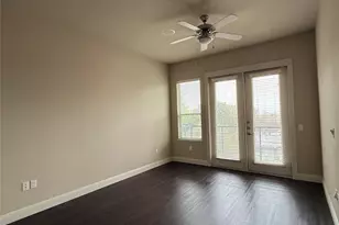 908 N Bishop Ave, Dallas, TX 75208 - Photo 5