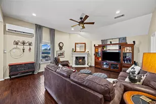 112 Springfield Ln, Red Oak, TX 75165 - Photo 13