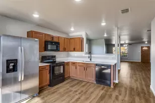 805 Cathy Dr, Burleson, TX 76028 - Photo 11