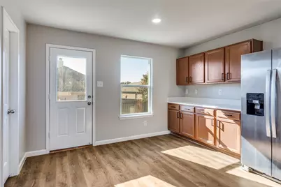 805 Cathy Drive, Burleson, TX 76028 - Photo 13