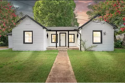 301 E Craven Avenue, Lacy Lakeview, TX 76705 - Photo 1