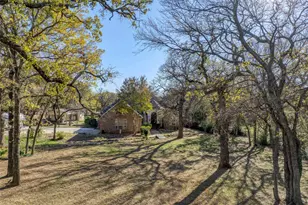 1071 E Oak Shores Dr, Cross Roads, TX 76227 - Photo 3