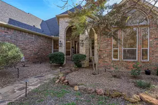 1071 E Oak Shores Dr, Cross Roads, TX 76227 - Photo 9