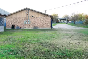 2606 Pearl Ave, Fort Worth, TX 76164 - Photo 11