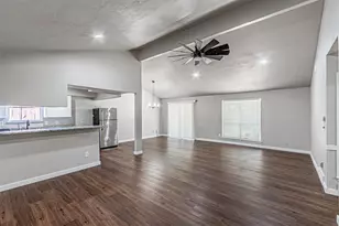 1018 McCallum Dr, Garland, TX 75042 - Photo 9