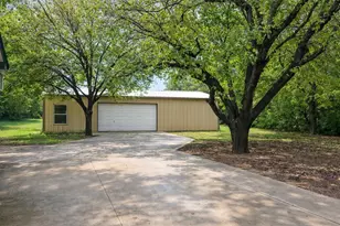 511 Rogers Rd, Newark, TX 76071 - Photo 5
