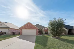 133 Cherokee St, Greenville, TX 75402 - Photo 3