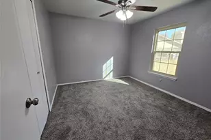 5216 Kemp Dr, Arlington, TX 76018 - Photo 11