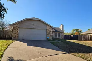 5216 Kemp Dr, Arlington, TX 76018 - Photo 1