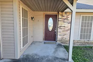 5216 Kemp Dr, Arlington, TX 76018 - Photo 3